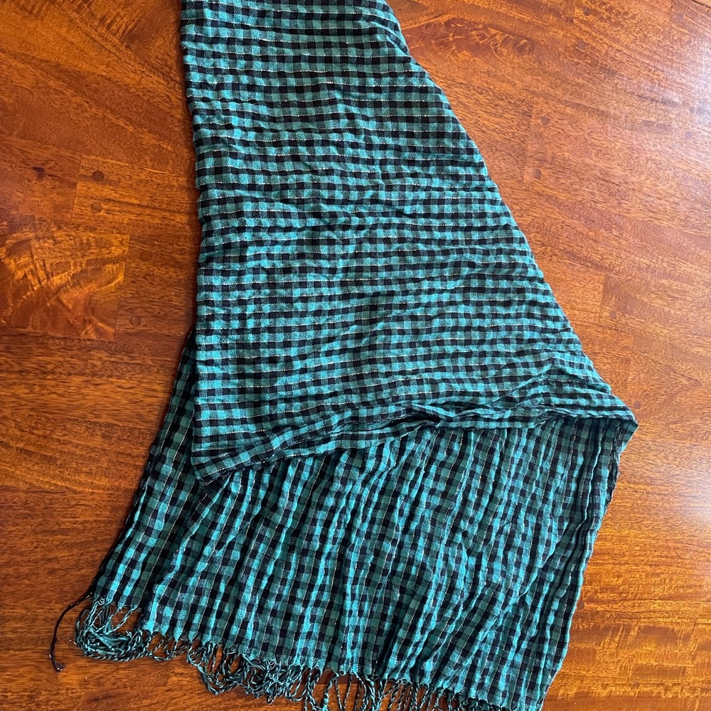 Green and black scarf